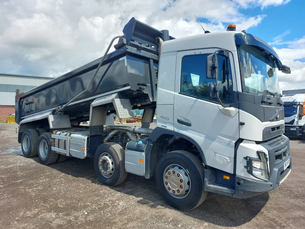 2022 Volvo FMX420 8x4 Tipper - Image 1