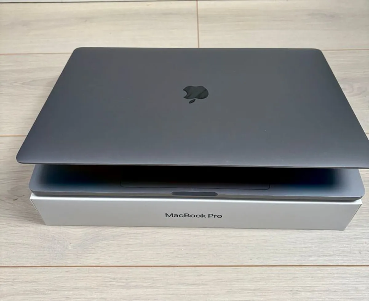 Apple 16" Macbook Pro 2016 Touch Bar, 8-Core Intel I9, 1TB SSD 64GB Ram (High performance machine) - Image 2