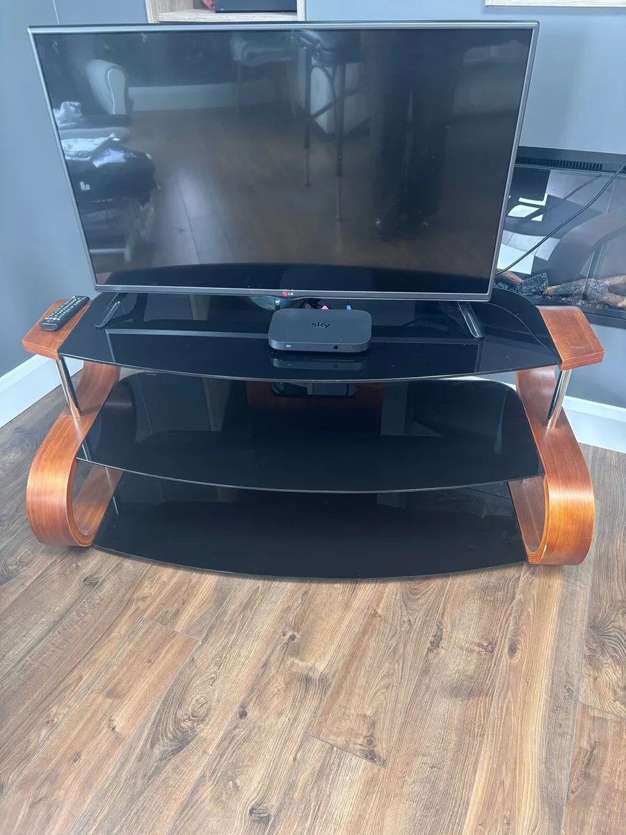 Tv stand & coffee table - Image 4