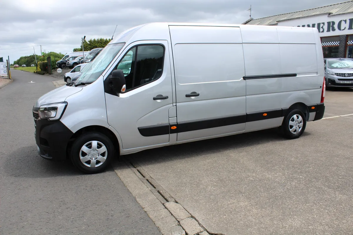 2023 Renault Master Master LM35 Business+ - Image 3