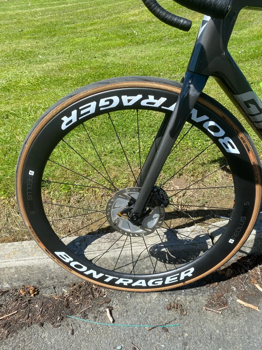 Like New : BONTRAGER AEOLUS PRO5 TLR DISC SET - Image 1