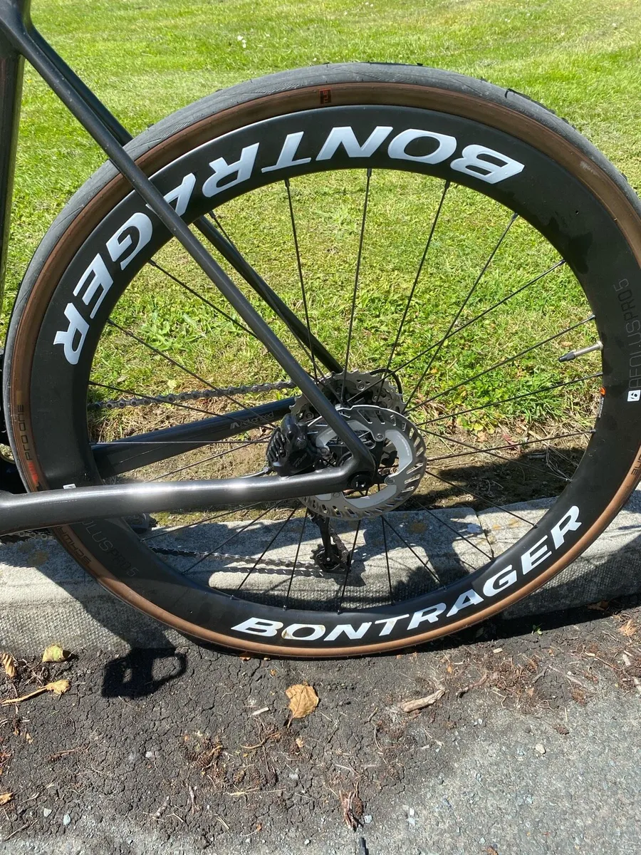 Like New : BONTRAGER AEOLUS PRO5 TLR DISC SET - Image 4