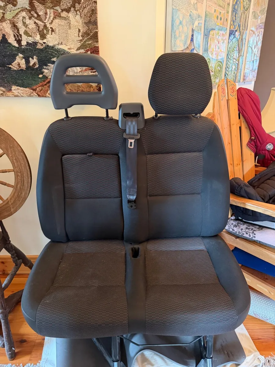 Twin passenger seat for Peugeot Boxer - Image 2