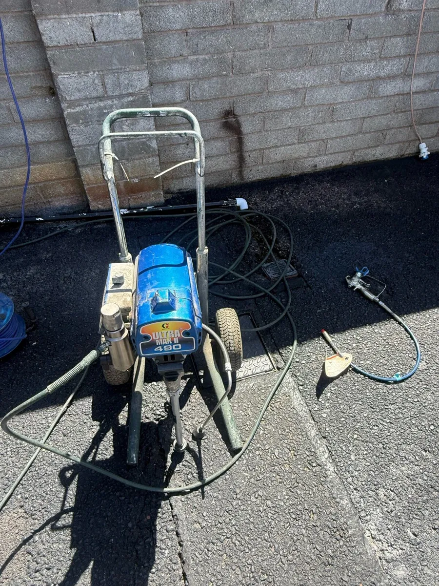Graco Ultra Max II 490 Airless Paint Sprayer - Image 1