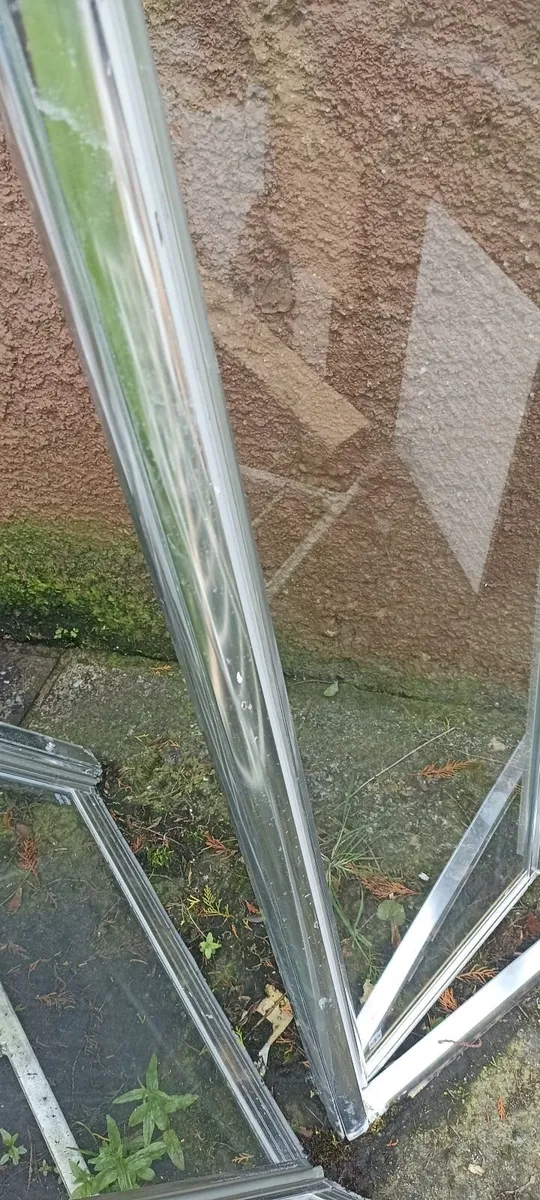 Corner Shower Screen - Image 1