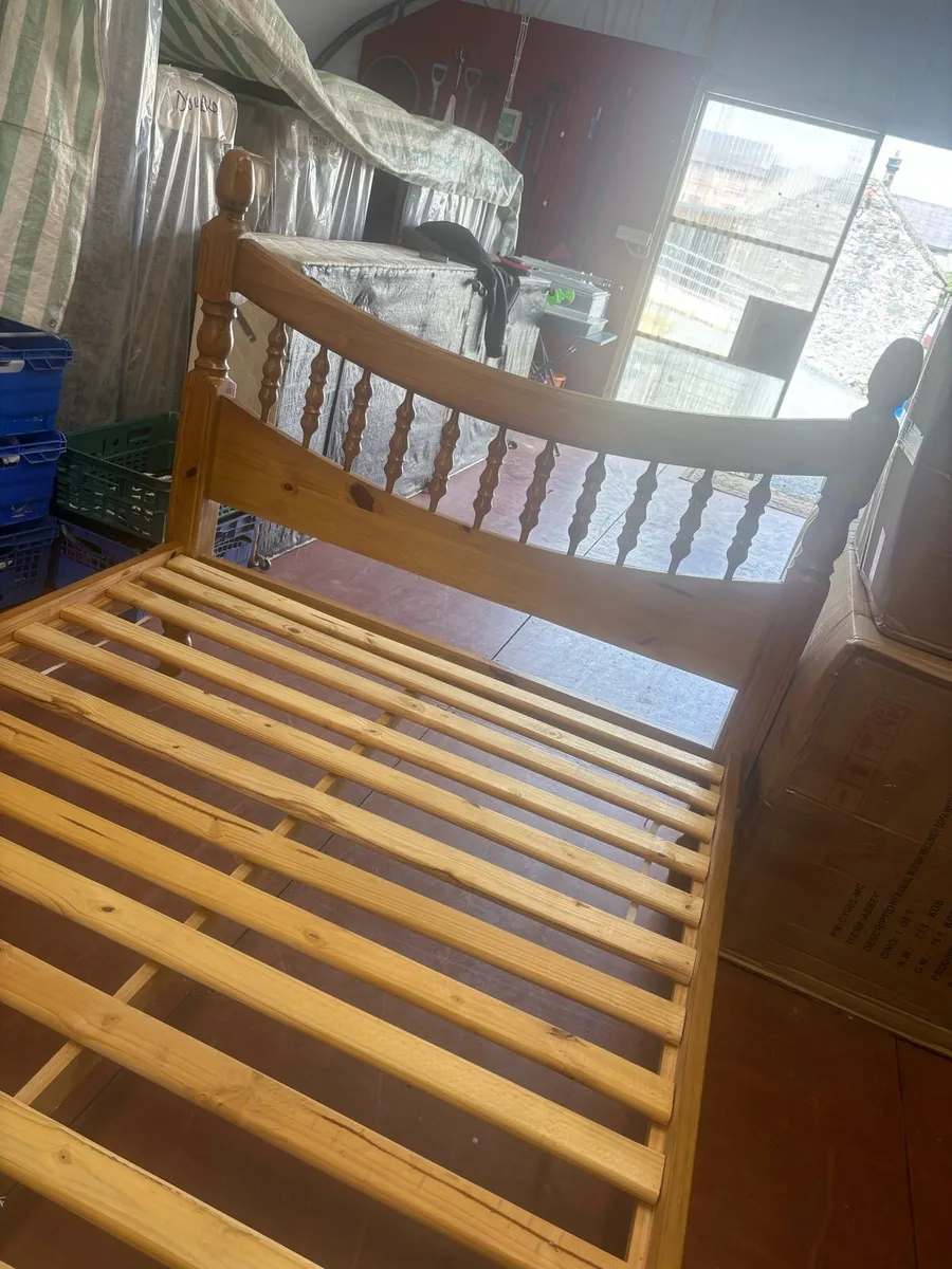 Pine Double bed frame - Image 2