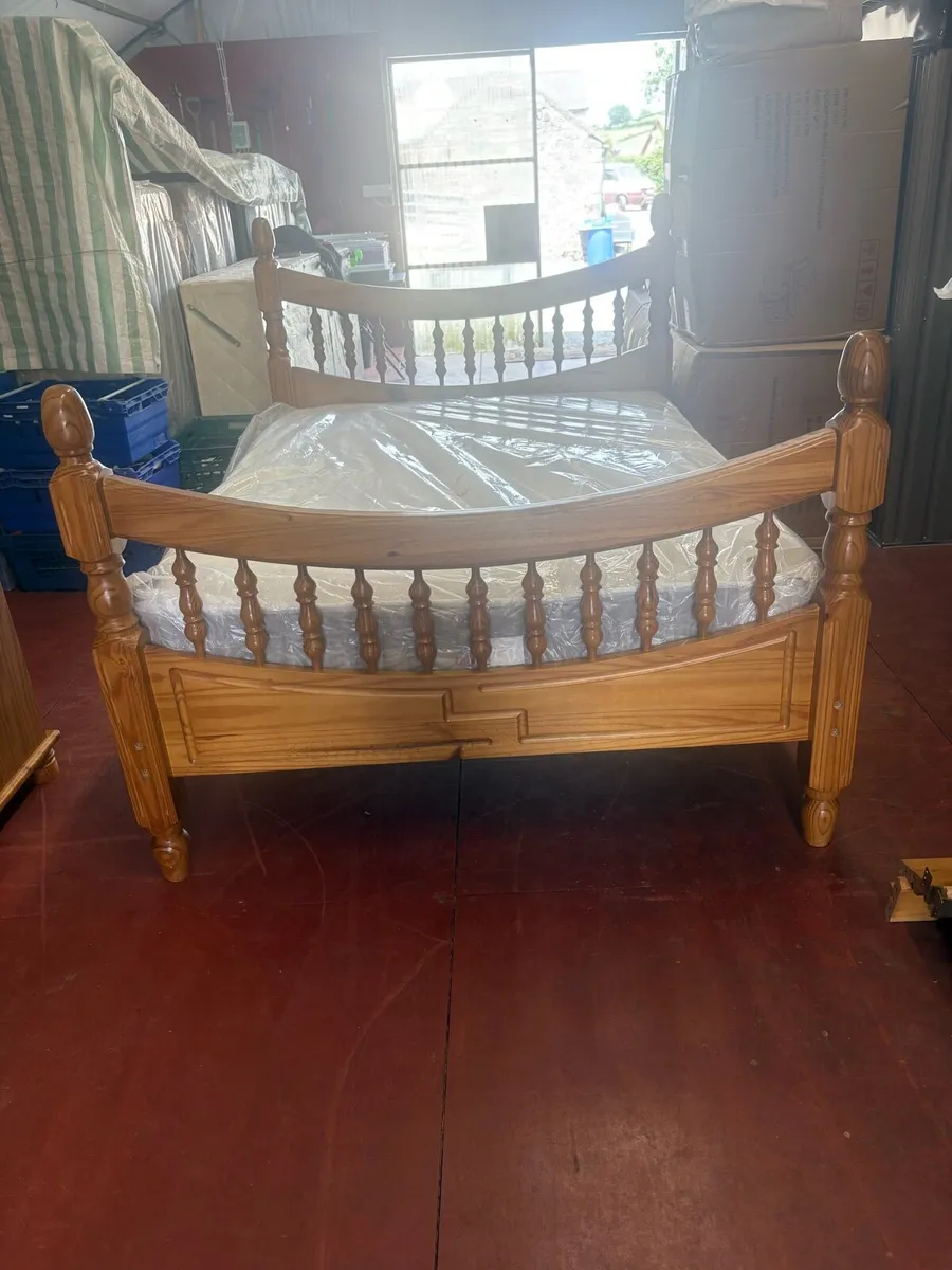 Pine Double bed frame - Image 3
