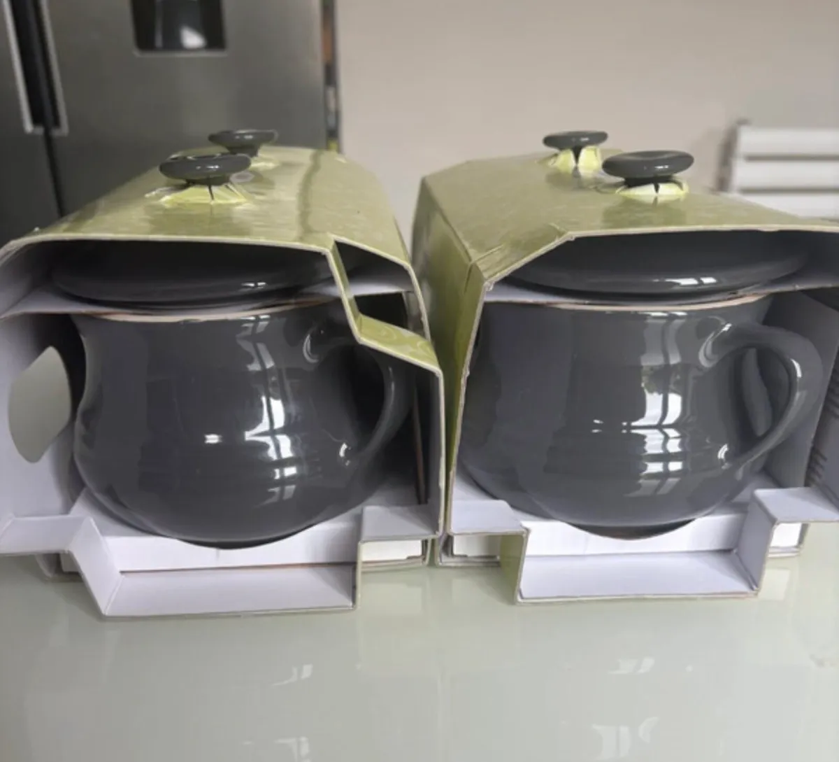 Le Creuset 4 soup bowls/ bean pots - Image 2