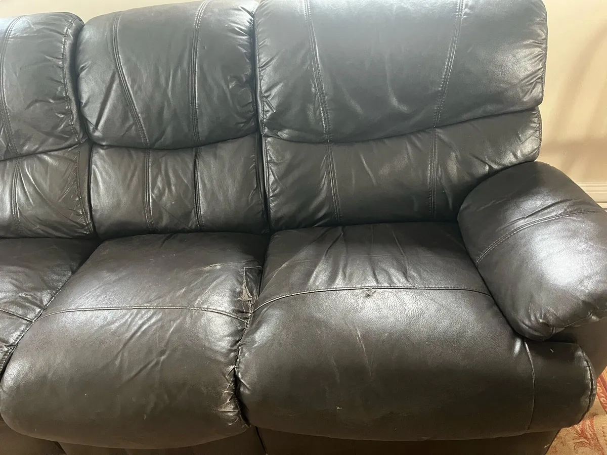 Couch - Image 4