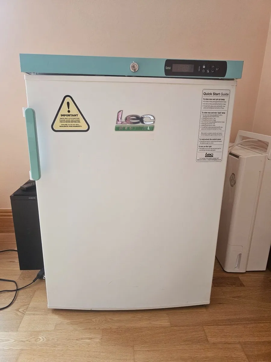 Medical fridge - Image 1