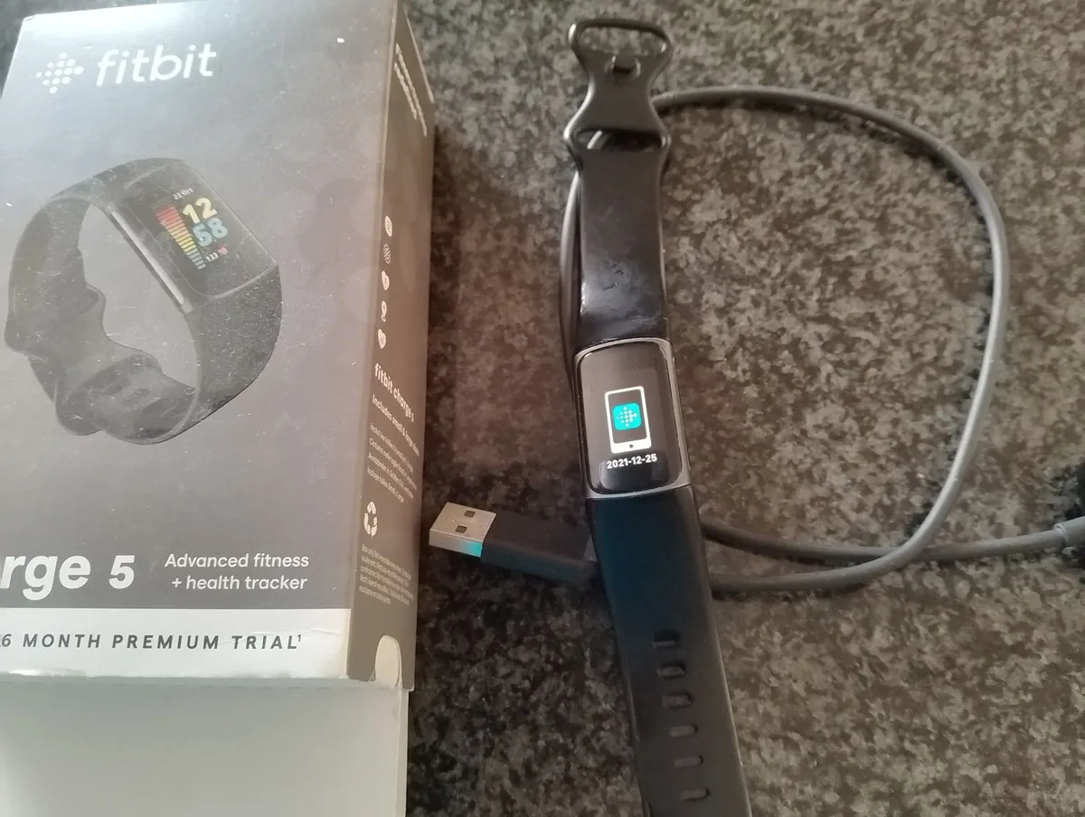 Fitbit Charge 5 - Image 2