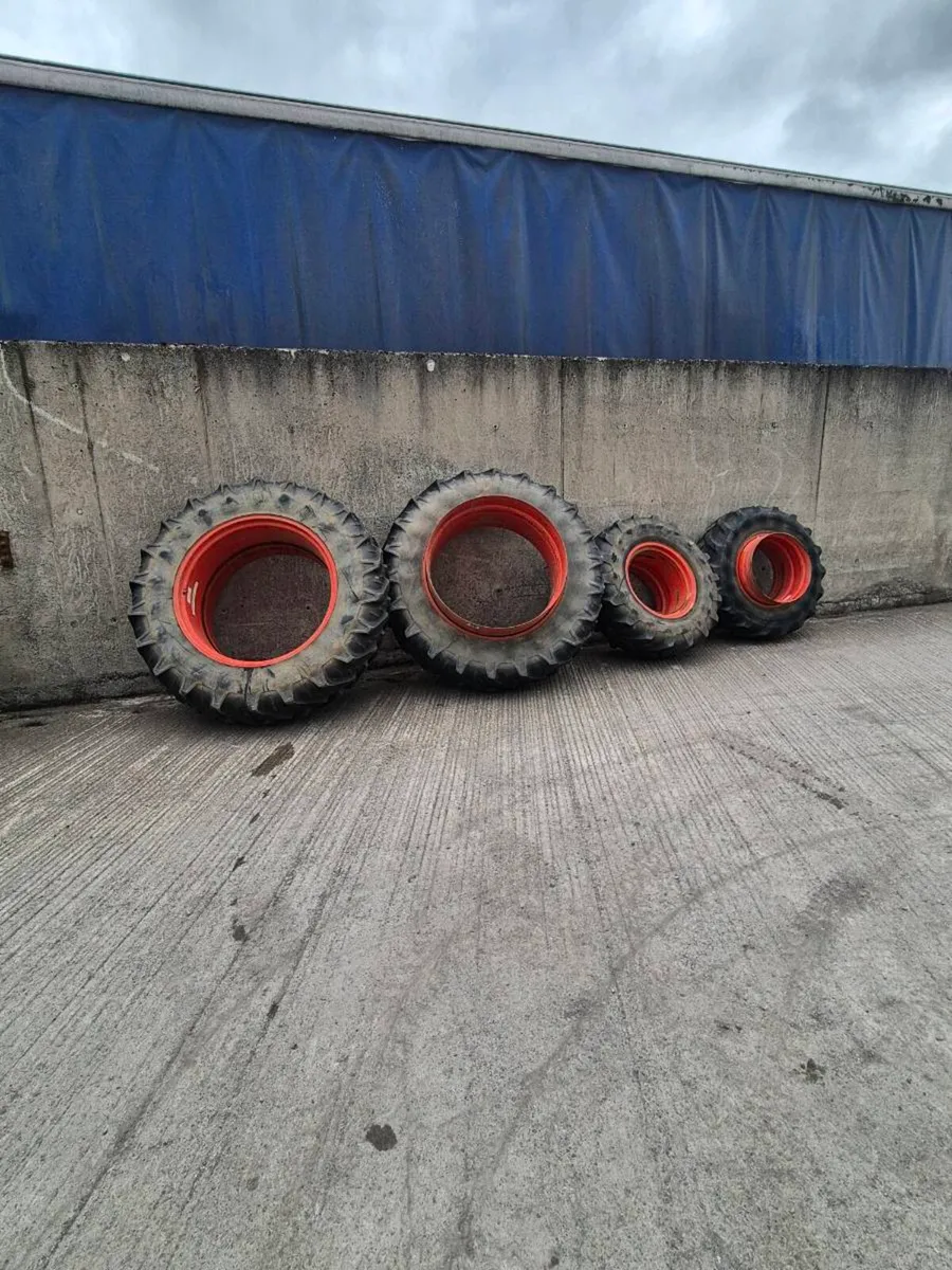 Dual / Twin Wheels - Image 1