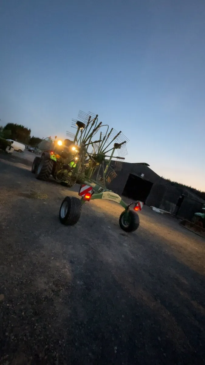 Krone 760 - Image 1