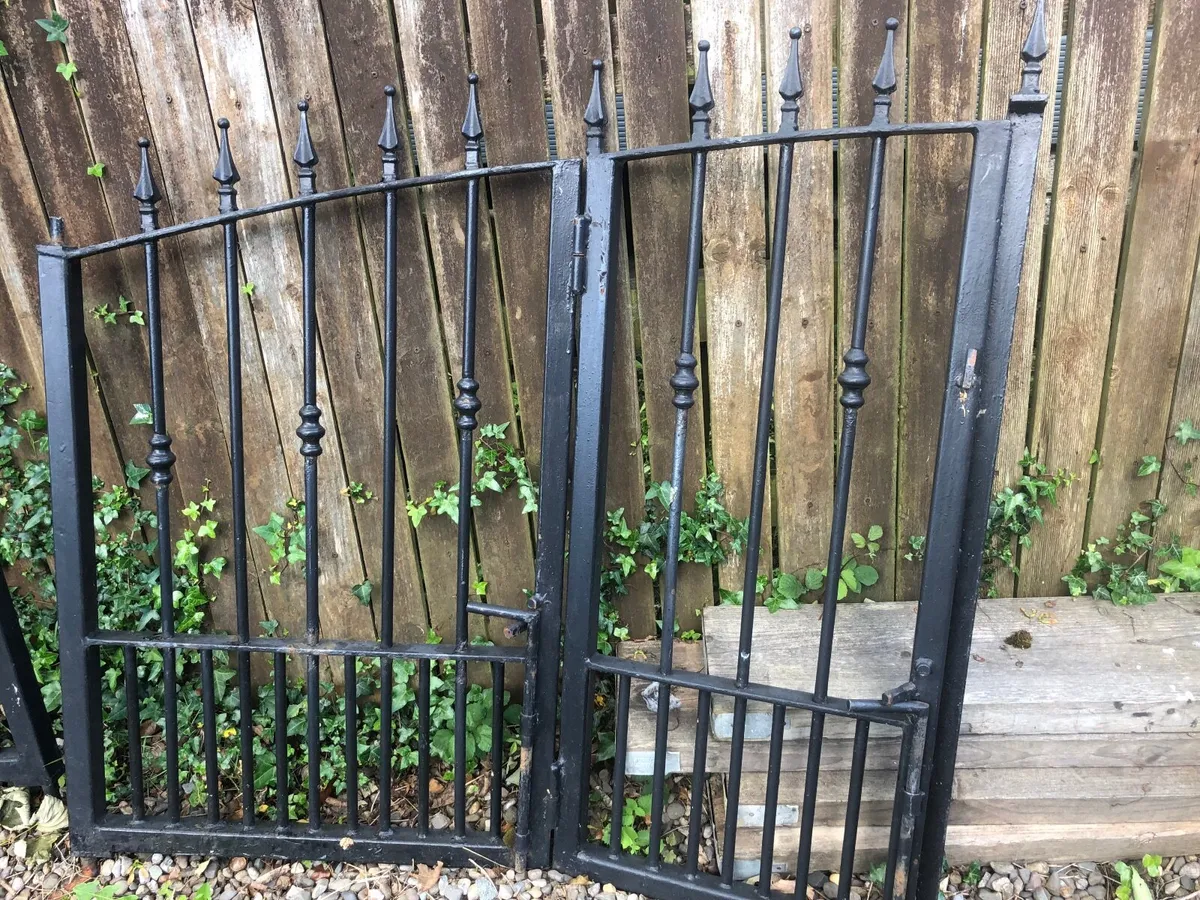 Gates - Image 3