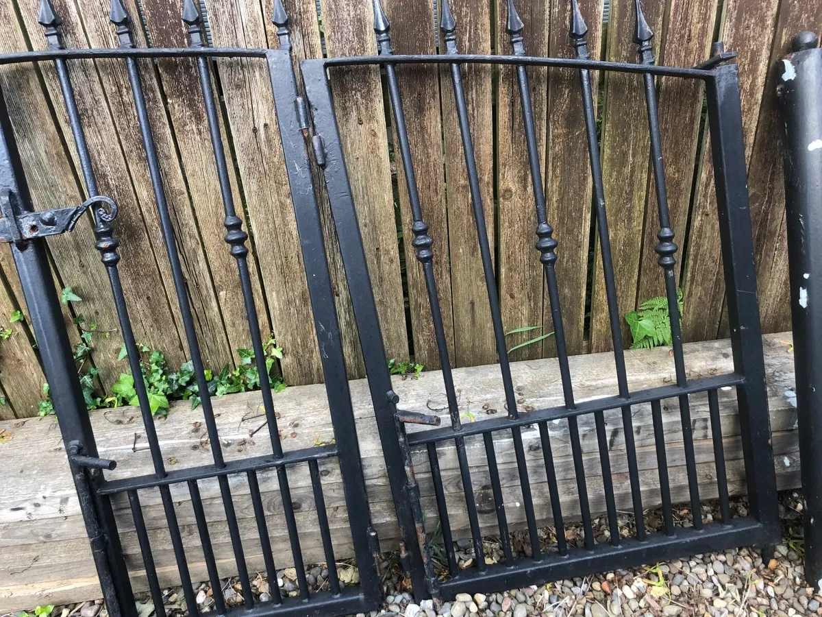 Gates - Image 4
