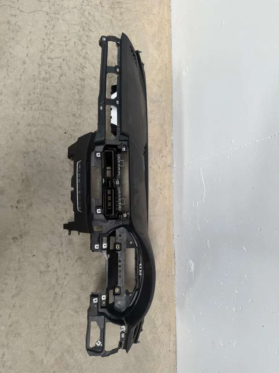 2017 Audi A4 Breaking - Image 3