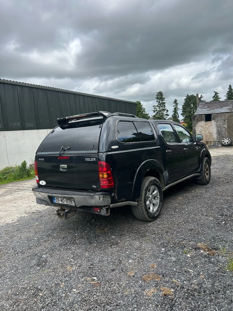 Toyota Hilux - Image 3