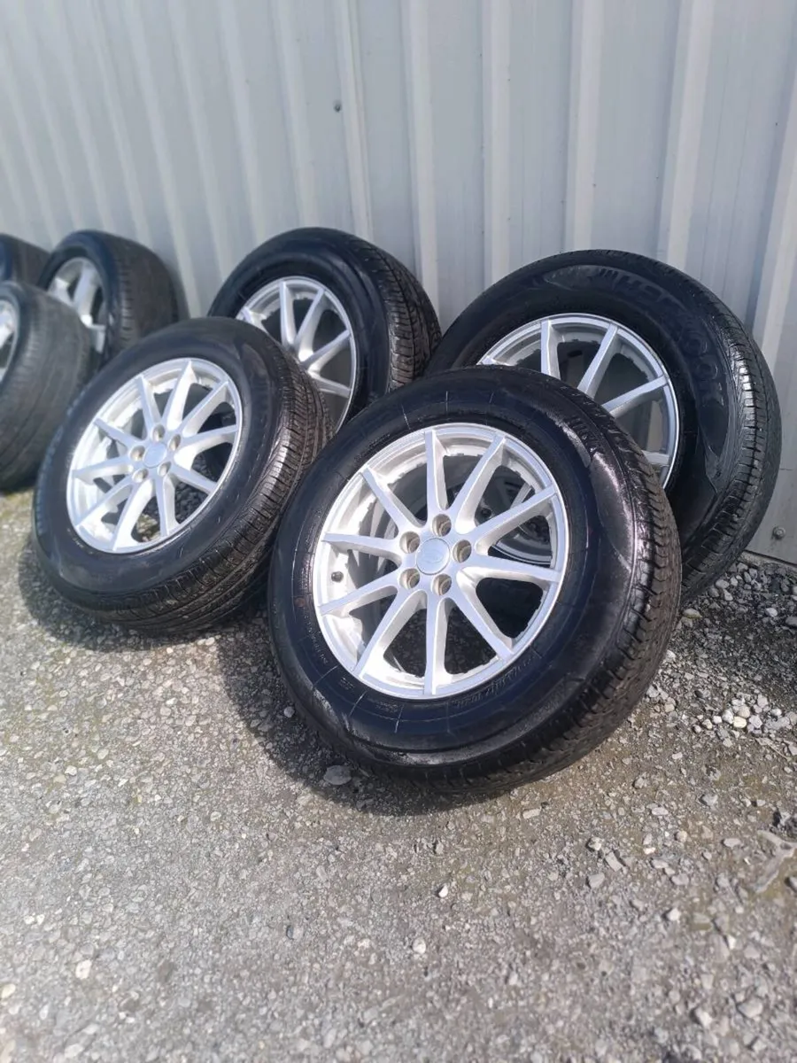 Land rover / ford SUV alloy wheels - Image 2