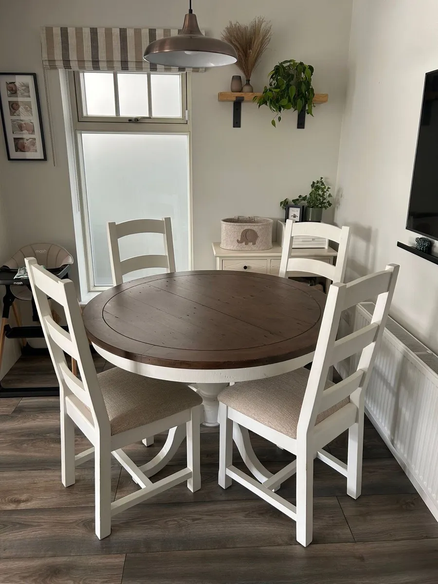 Four soils wood dining chairs - Image 3