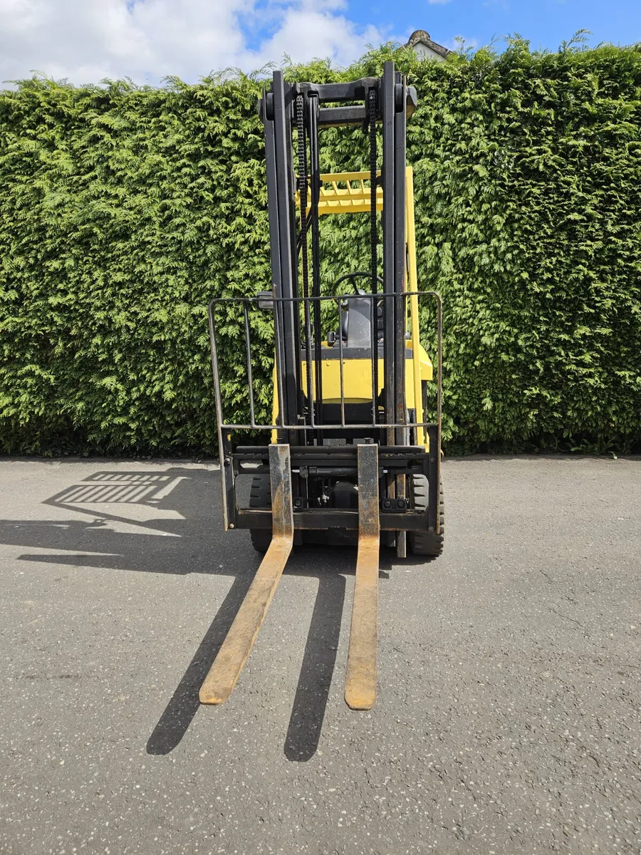 Electric 2 ton Hyster forklift - Image 2