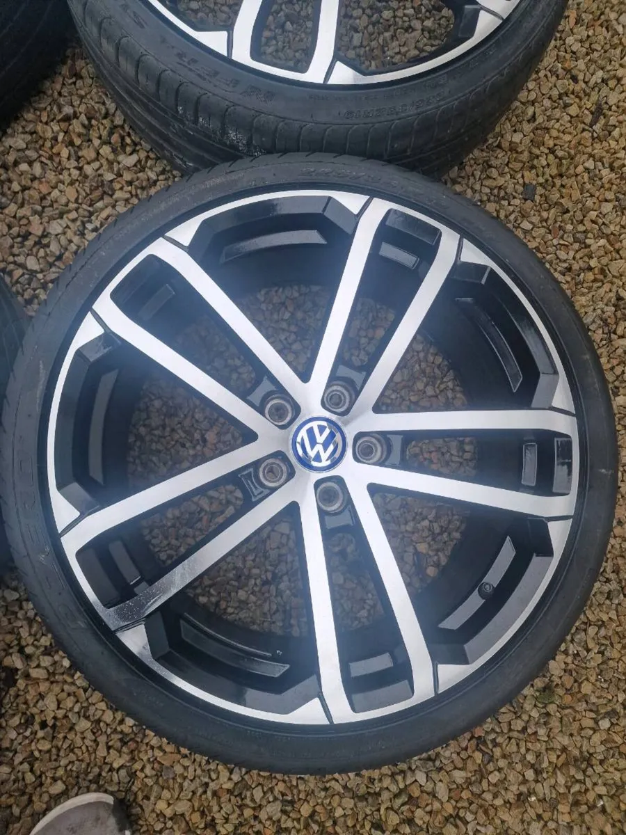 VW 19' GOLF CADDY ECT ALLOYS ,GOOD TYRES - Image 4