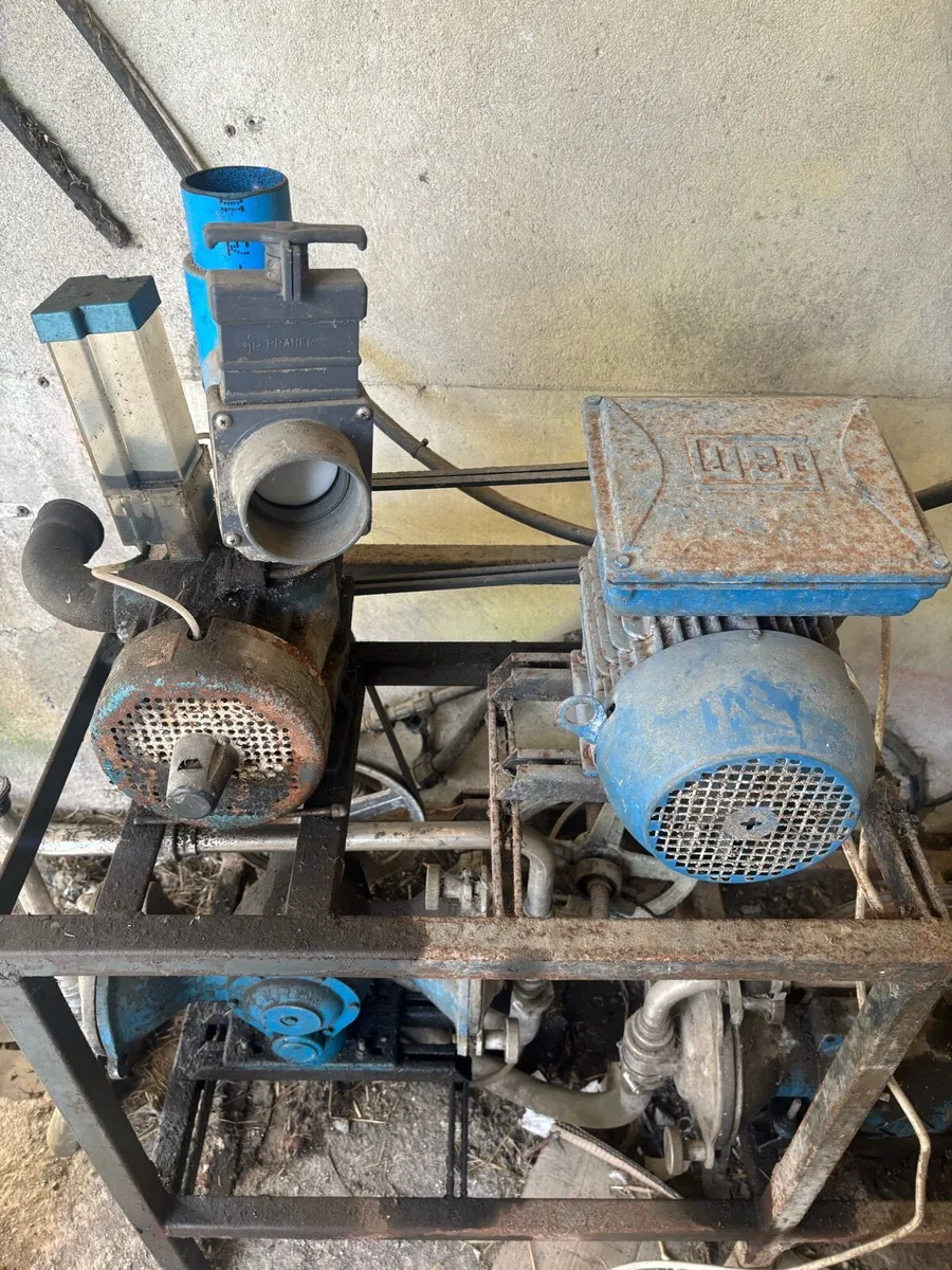 Milk and vacuum pump - Image 1
