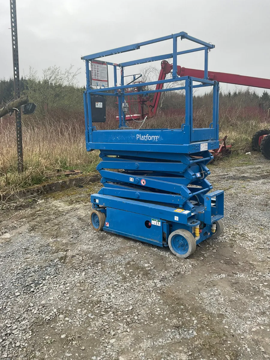FORKLIFT - Image 4