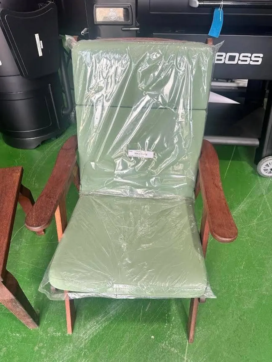 Two armed seats with sidetable - Image 2