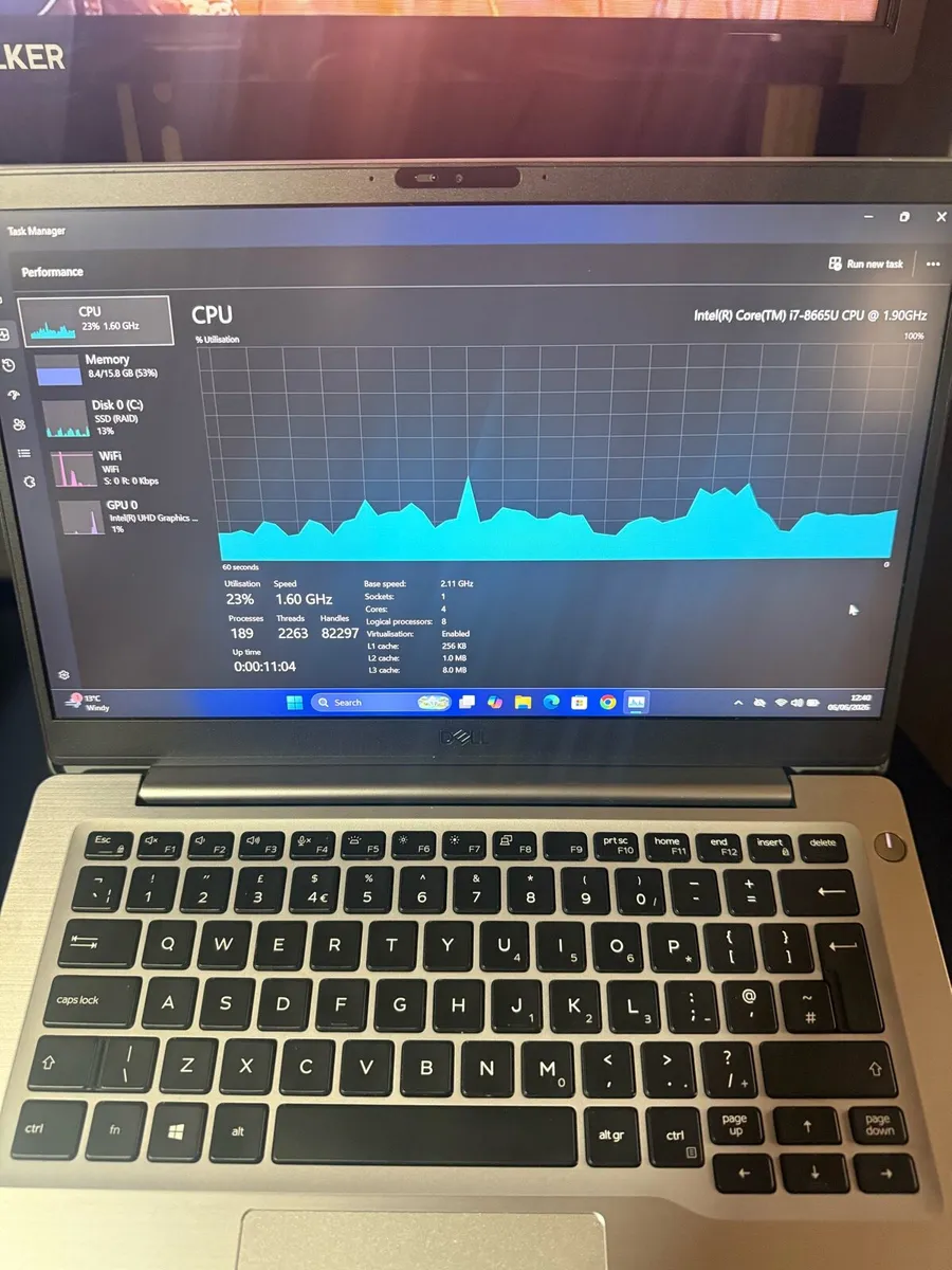 Laptop - Image 4