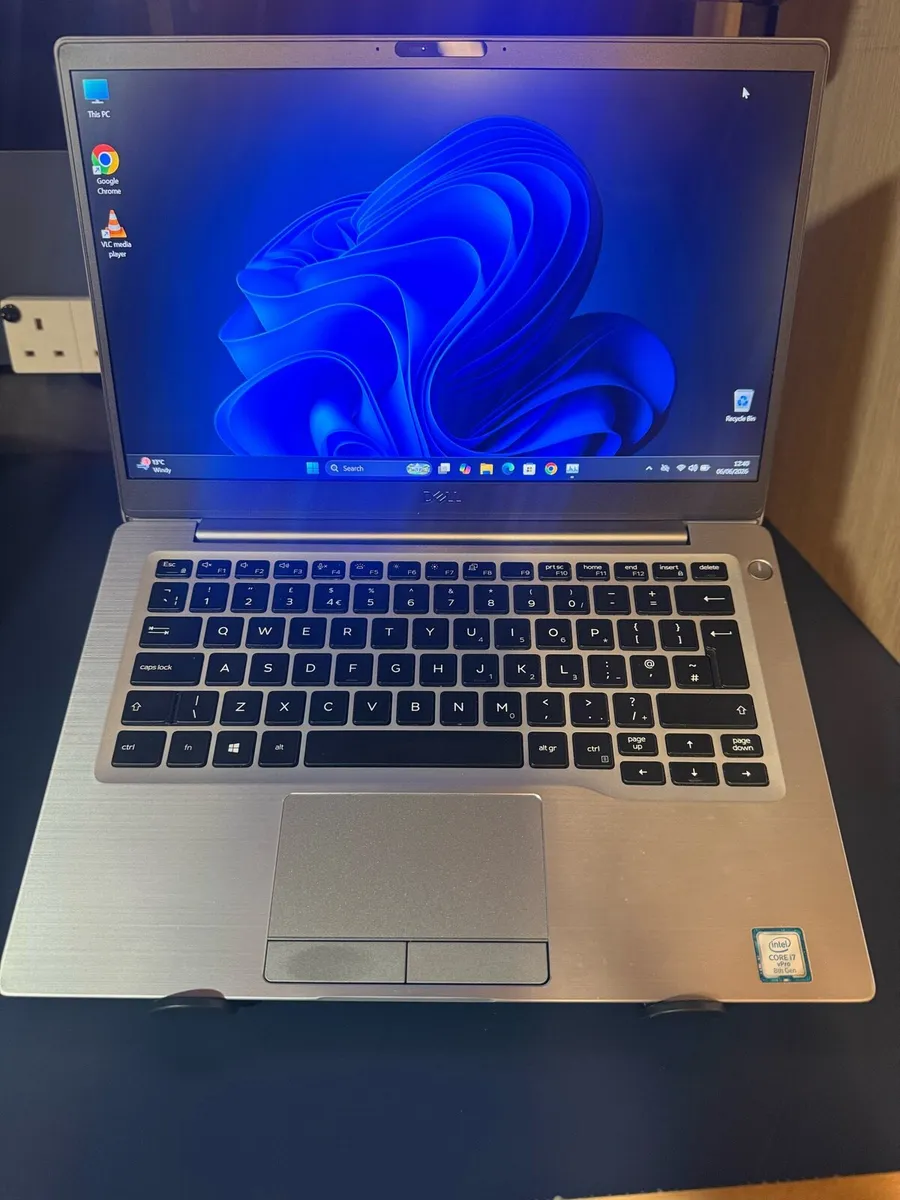 Laptop - Image 1