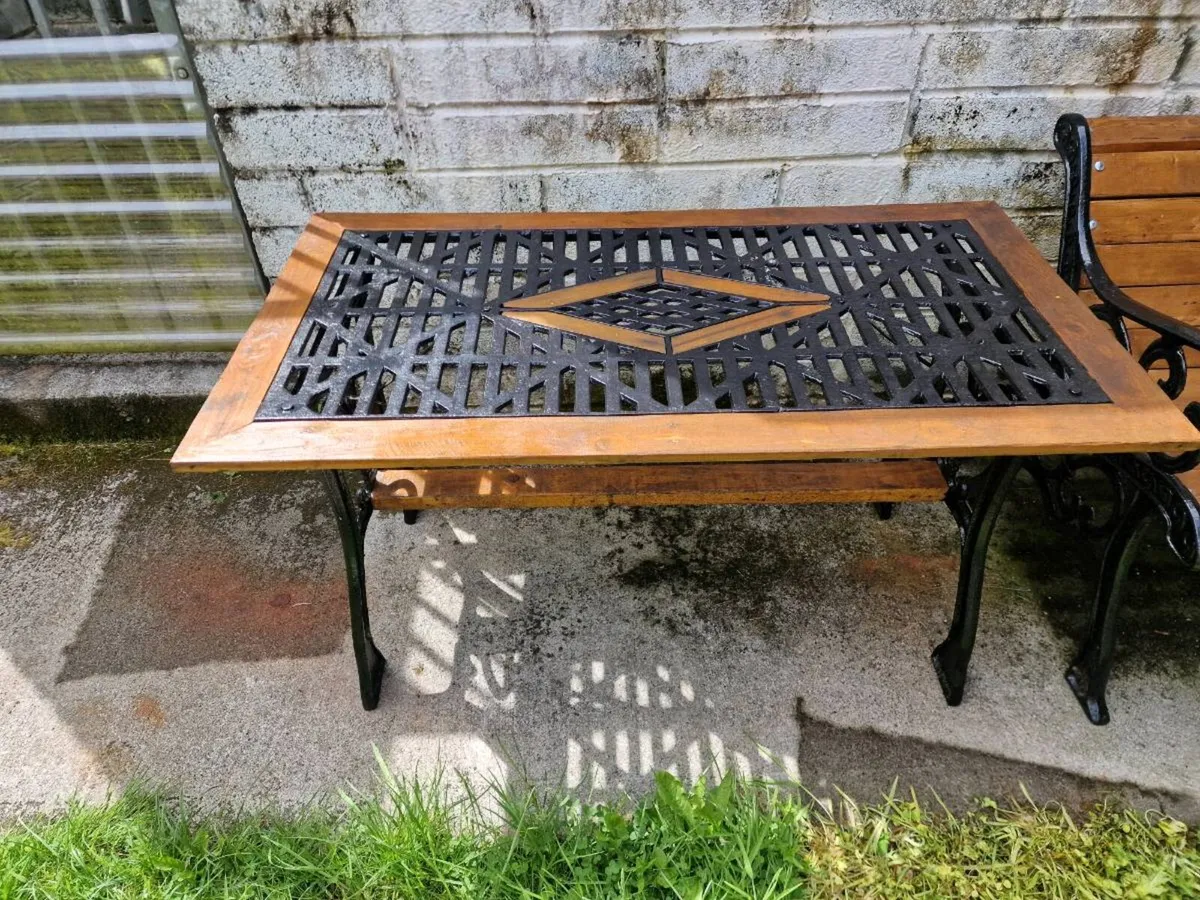Cast iron Table - Image 1