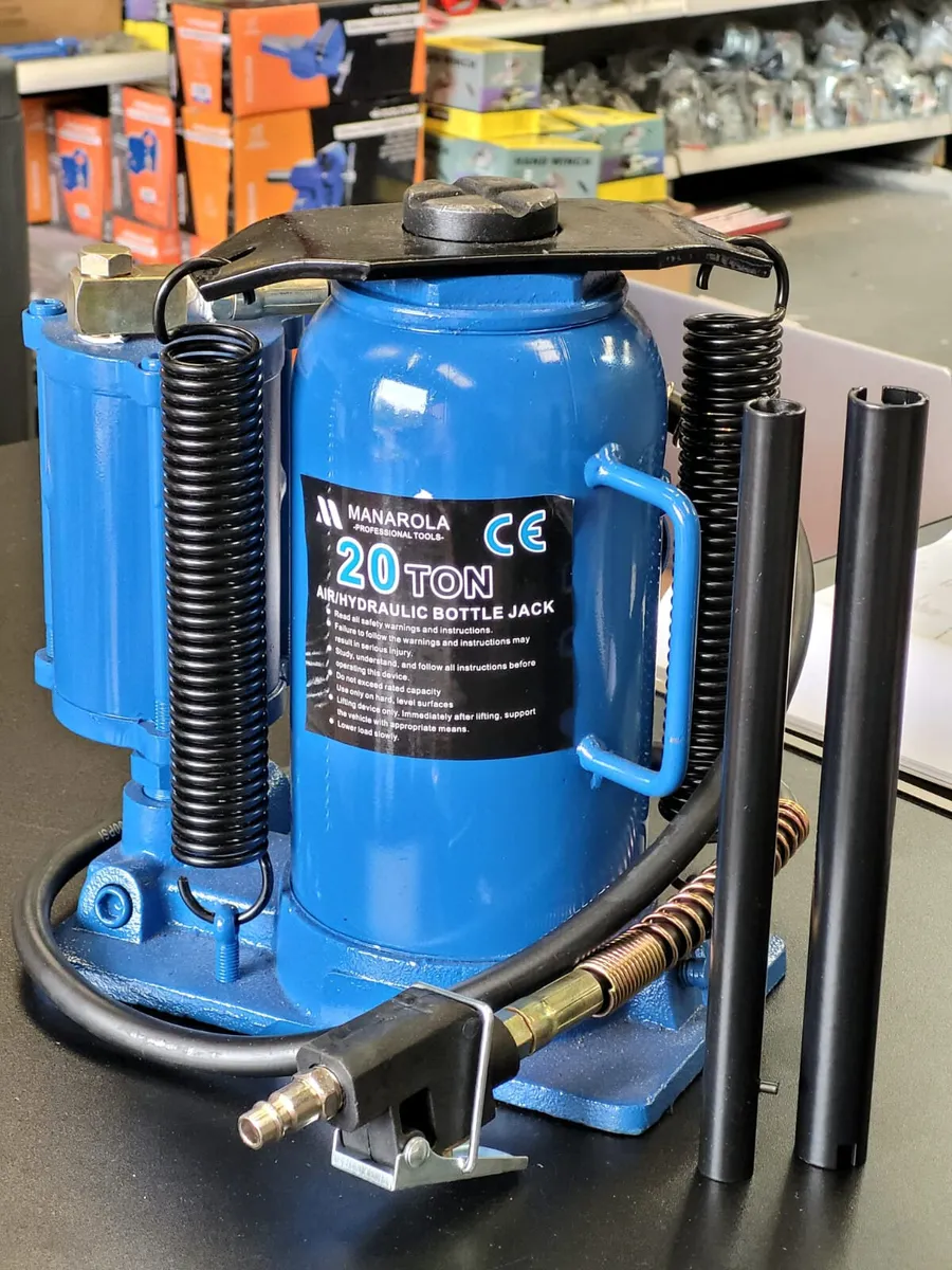 Manarola 20 Ton Air / Hydraulic Bottle Jack - Image 1