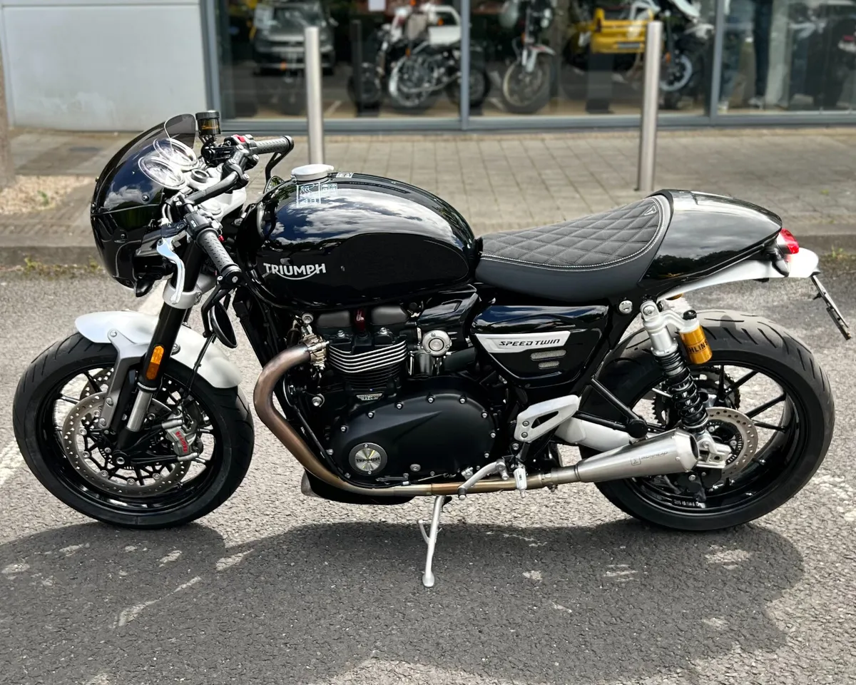 TRIUMPH SPEED TWIN 1200 €259 per month - Image 4