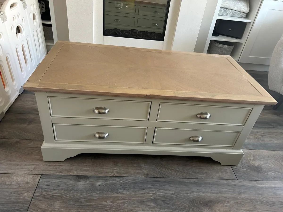 Solid wood coffee table - Image 2