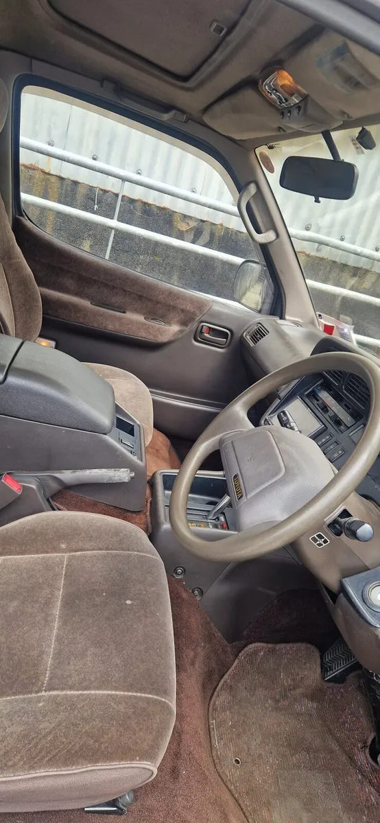 1994 toyota hiace. 4wd 3.0. - Image 3
