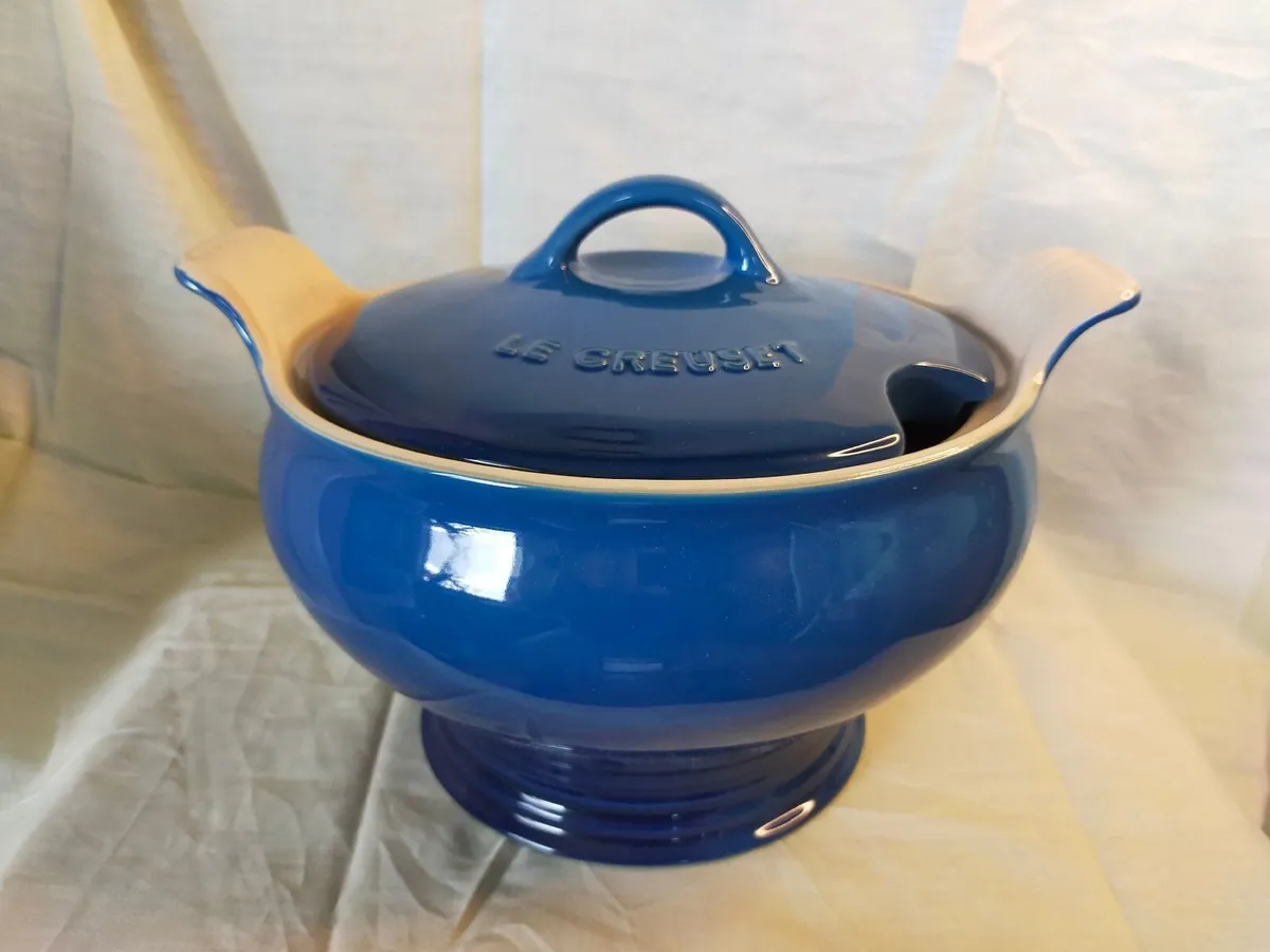 Le Creuset Soup Tureen - Image 1