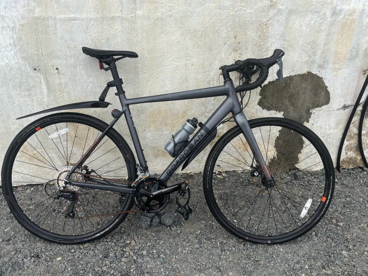 Boardman hybrid bike - Image 1