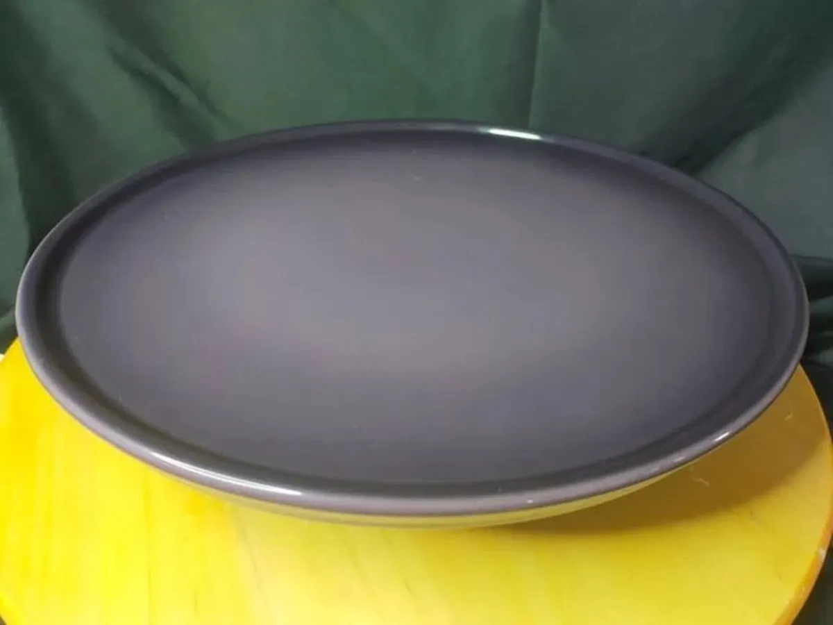 Le Creuset Purple Cake Stand - Image 1