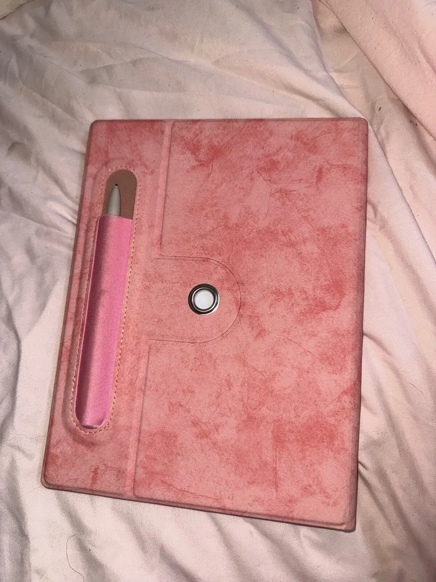 Remarkable 2 paper tablet with marker and case - Image 4