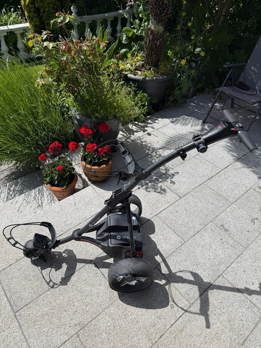 Motocaddy S1 Electric Trolley - Image 1