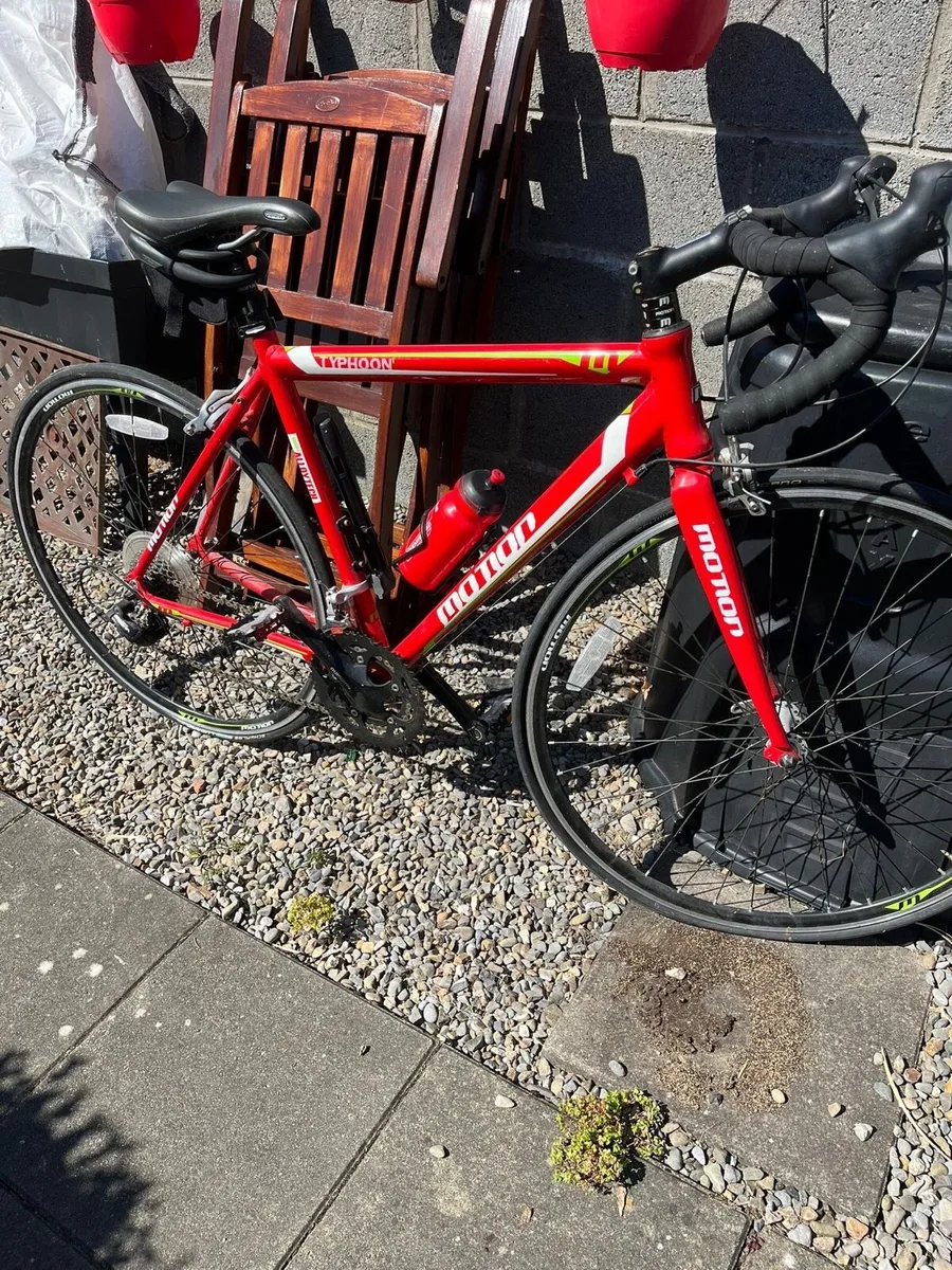 Red typhoon road bike - Image 2