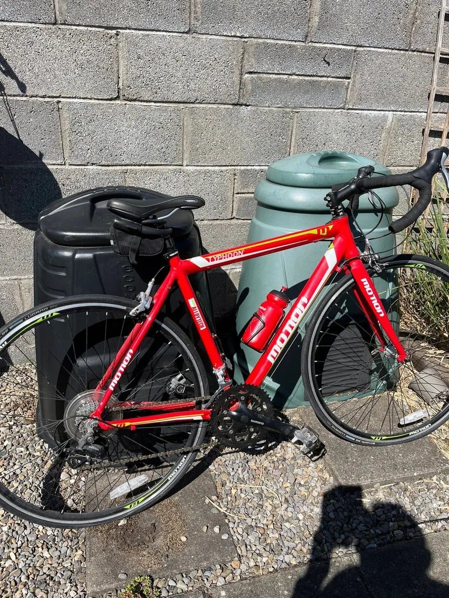 Red typhoon road bike - Image 1