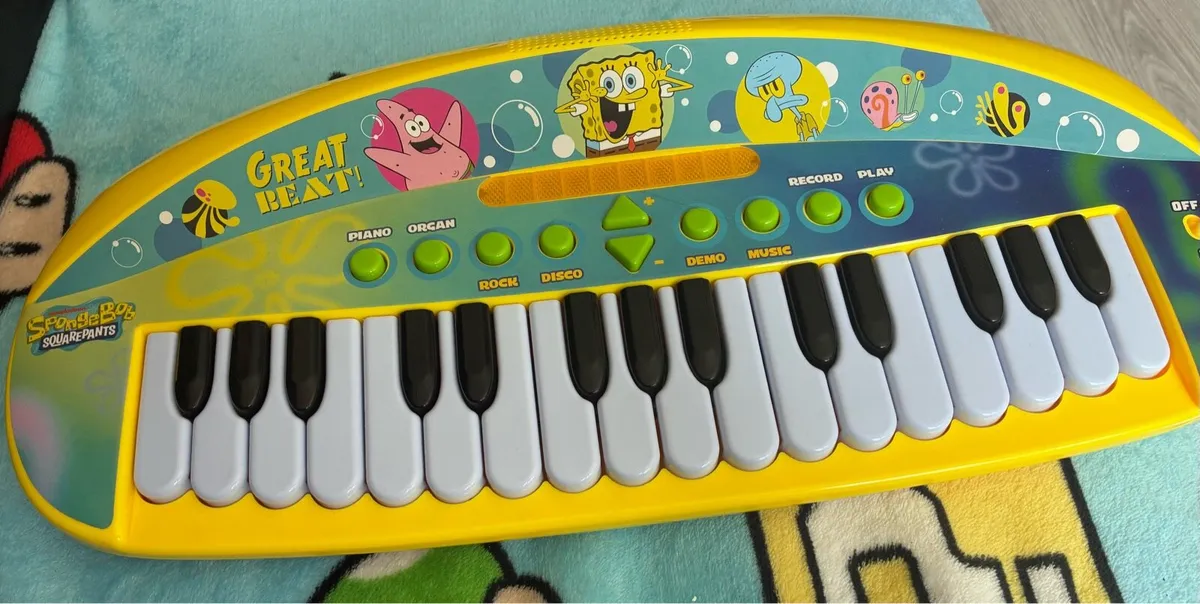 SpongeBob SquarePants small keyboard - Image 1
