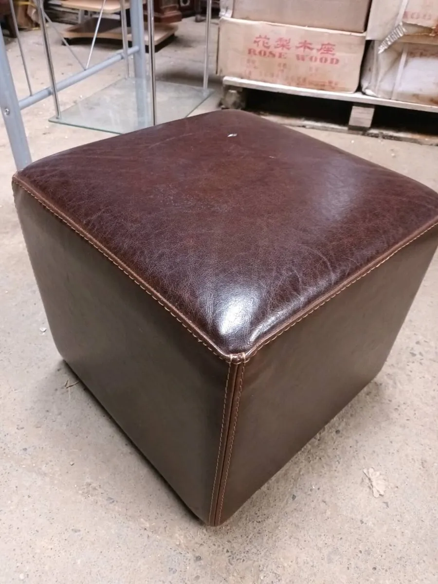 Pouffe - Image 1