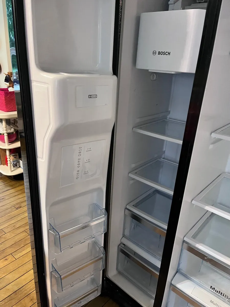 Bosch Fridge freezer - Image 4
