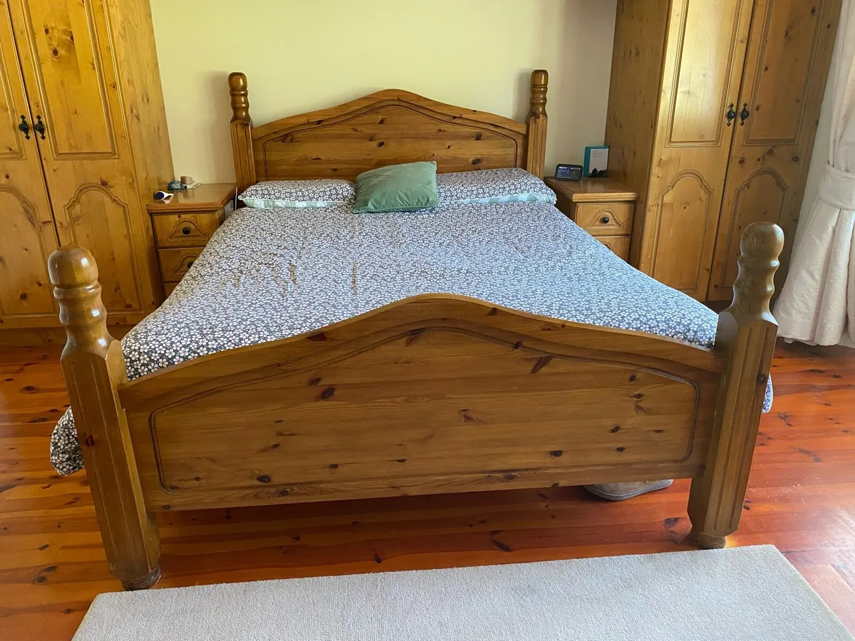 Bed - Image 1