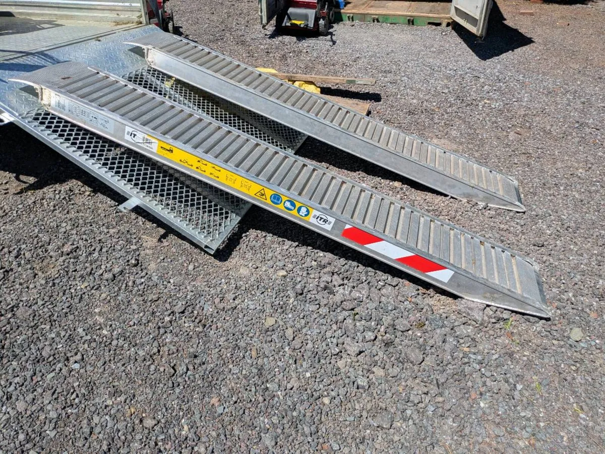 Trailer ramps - Image 1
