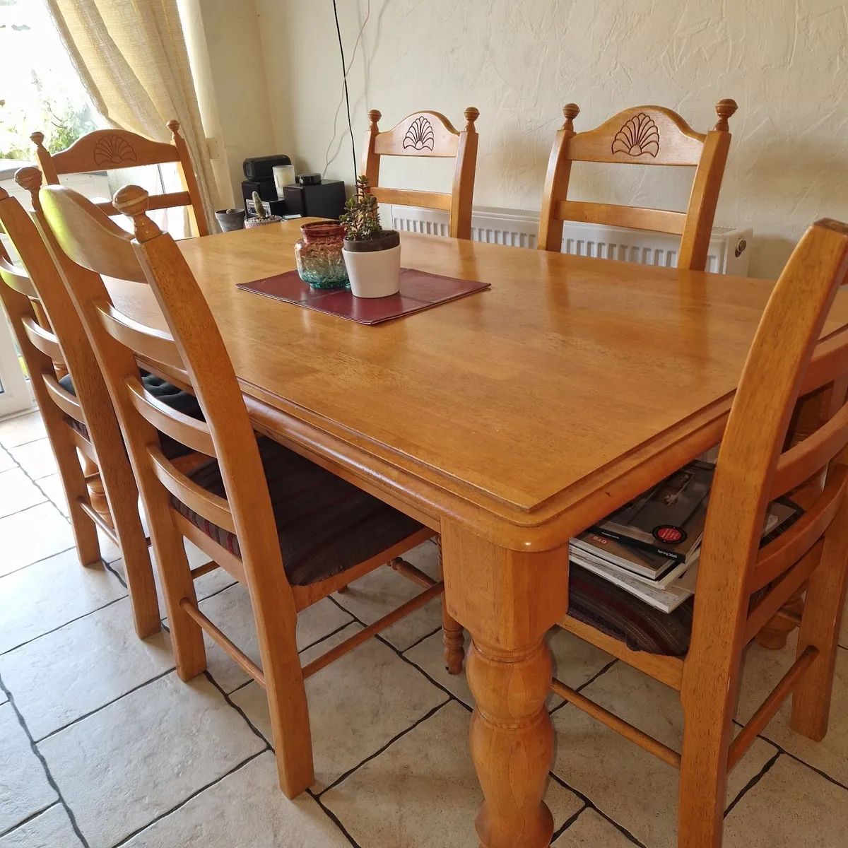 Dining room table and chairs - Image 2