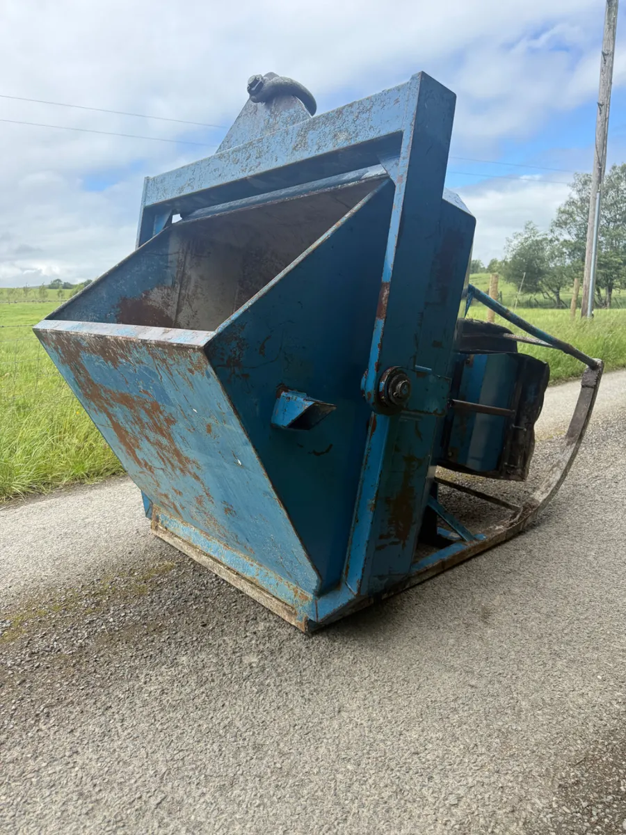 Concrete Skip (750 Litres) - Image 3