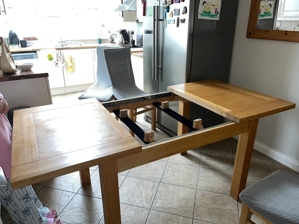 Kitchen Table & Chairs - Image 3